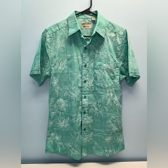 Haggar Men’s Small Short Sleeve Button-Down Island Ease Stretch Shirt Hawaiian - Picture 1 of 10